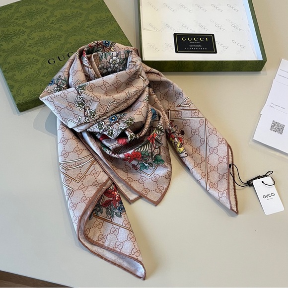 Gucci Beige and Red Floral Scarf - Picture 1 of 7